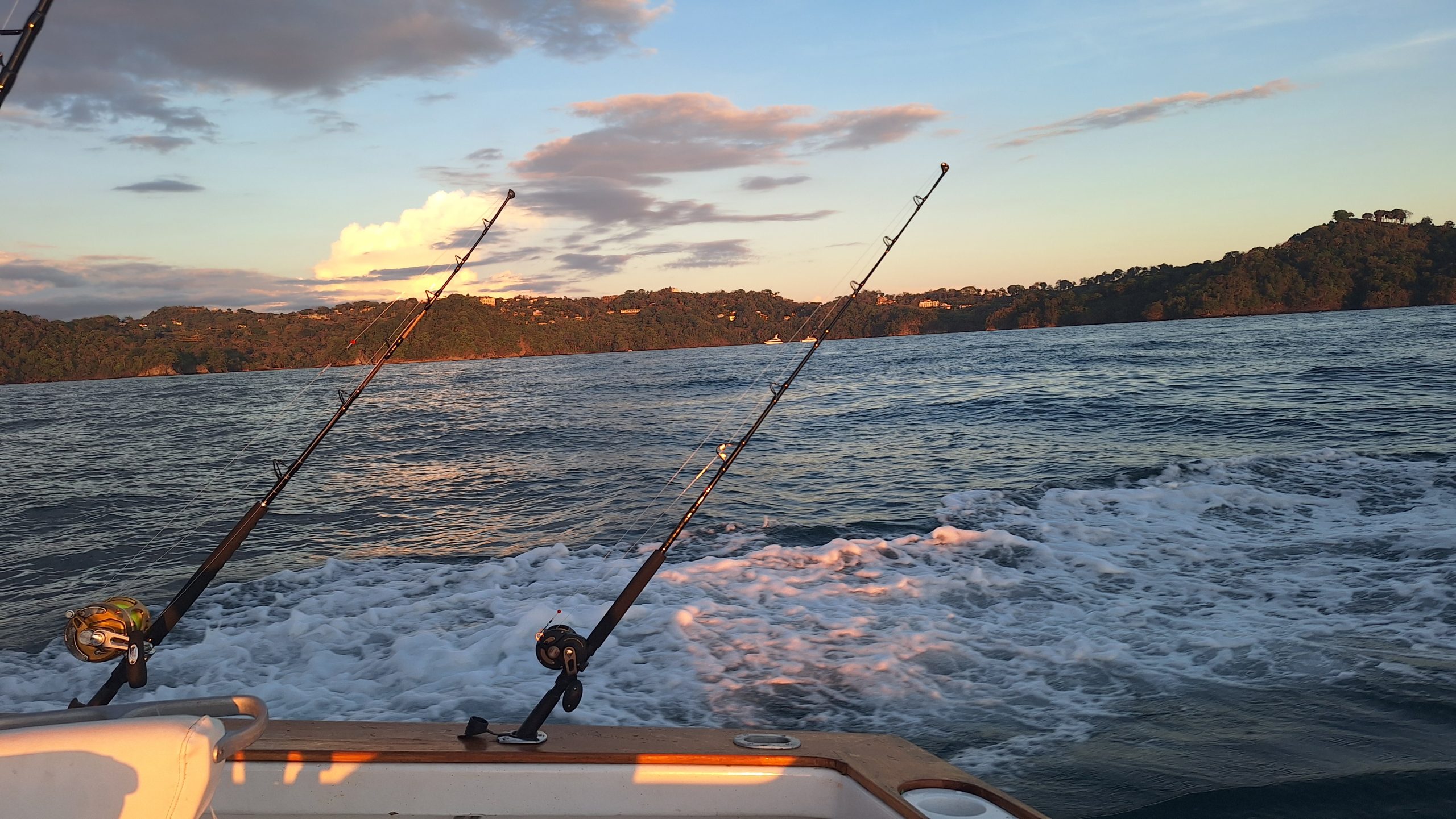 Charter de Pesca Costera 3/4 Día Quepos