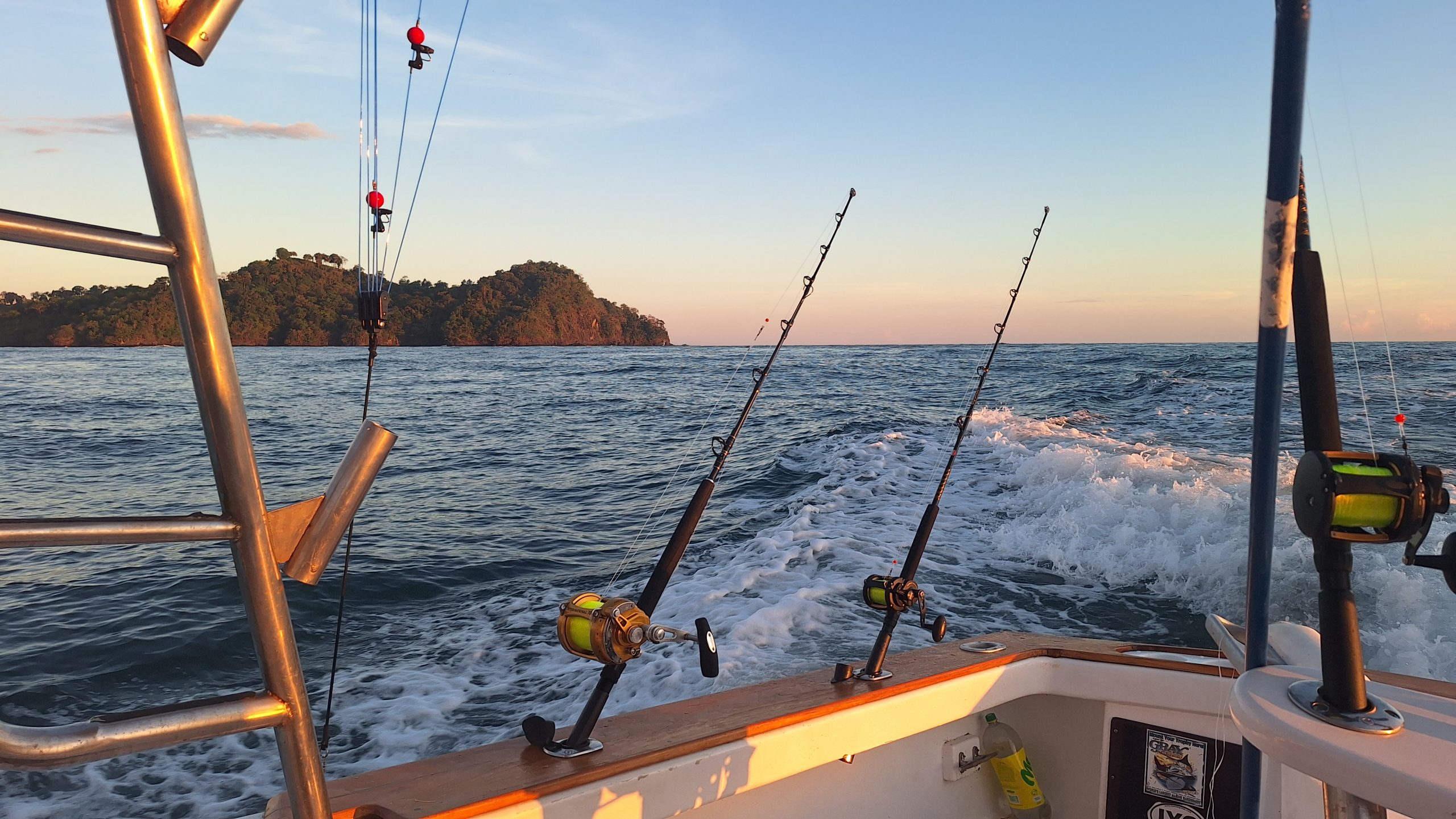 Charter de Pesca Costera Medio Día Quepos